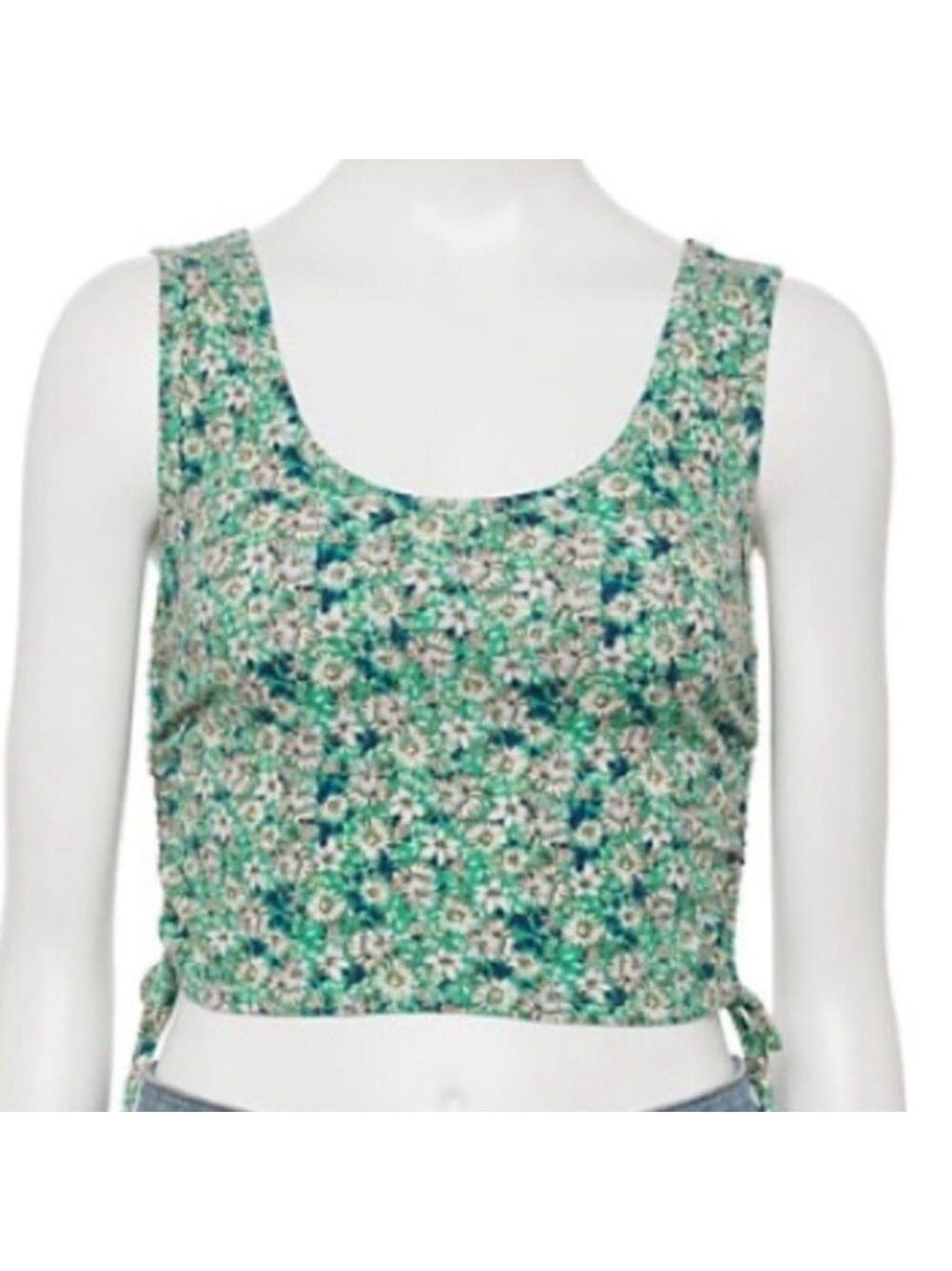 Live to be spoiled crop top Woman's juniors XL green floral tank top